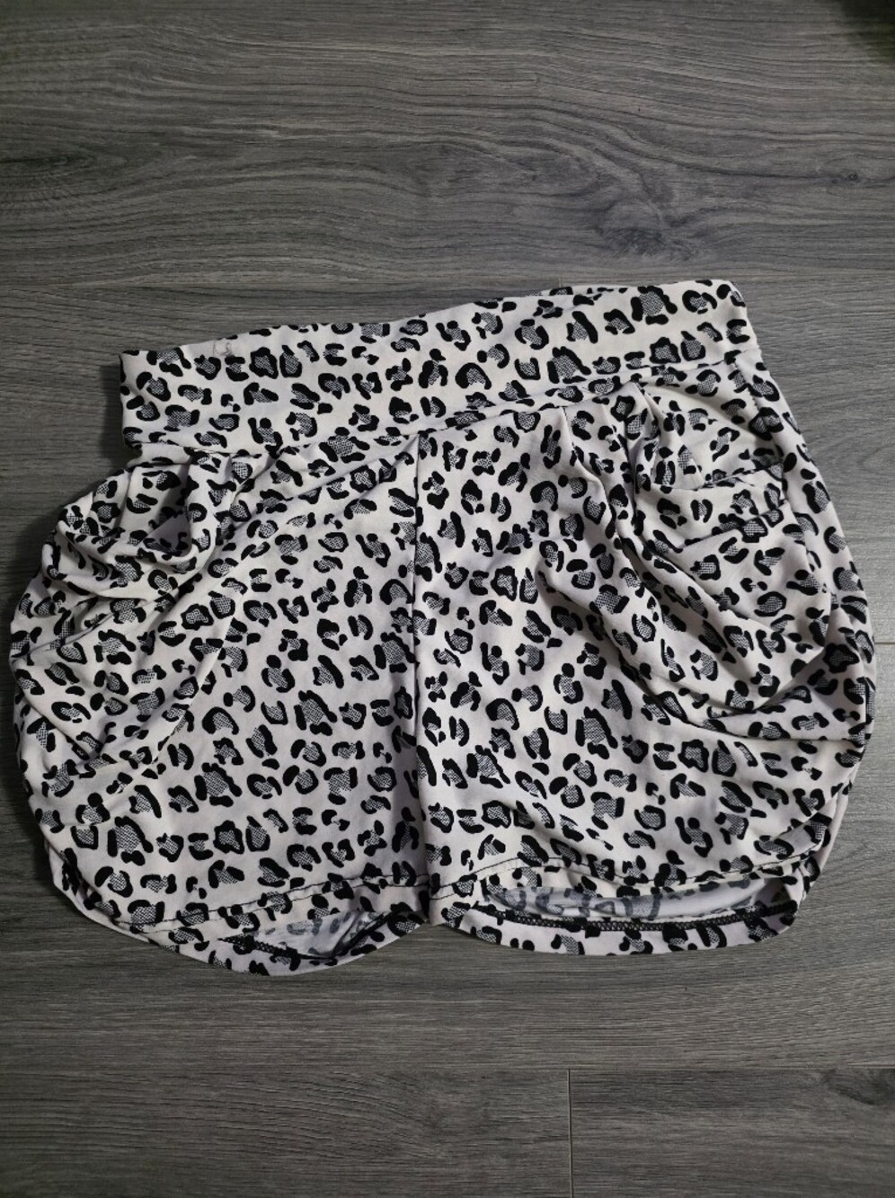 Leopard Print Shorts in White & Black. Silky Soft. Size L/XL